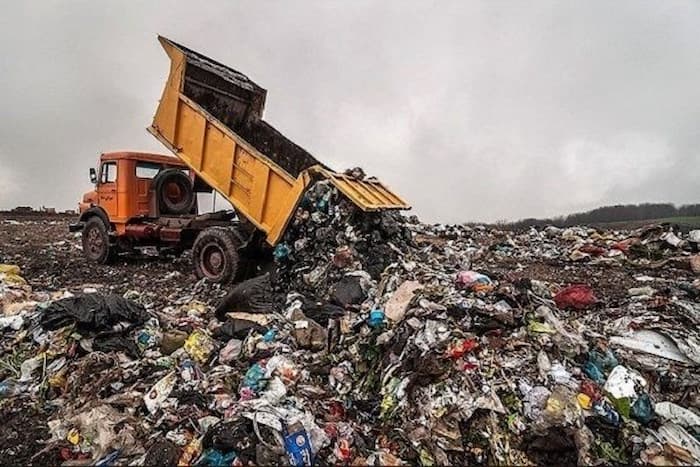 زباله و ضایعات پسماندی در مهدیشهر
